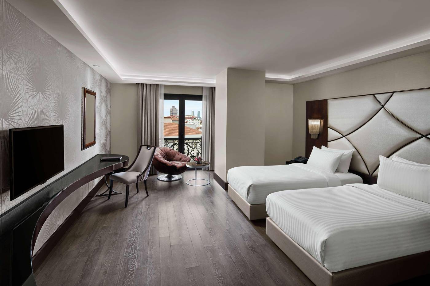 DoubleTree-By-Hilton-Istanbul-Esentepe-Room-15