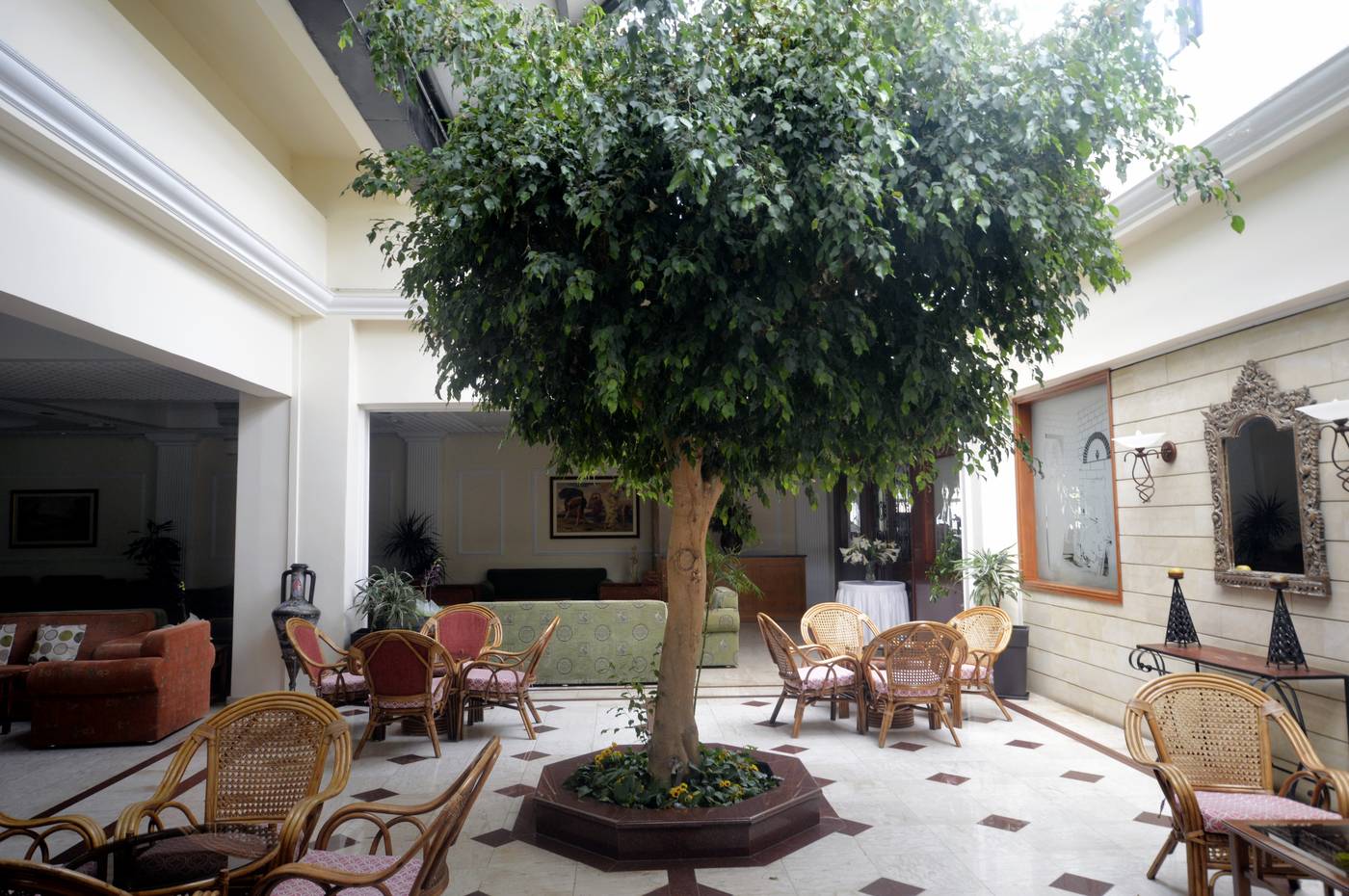 Avlida-Lobby-52