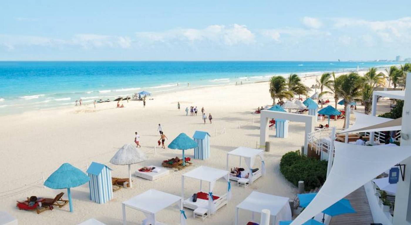 The-Pyramid-at-Grand-Oasis-Beach-84