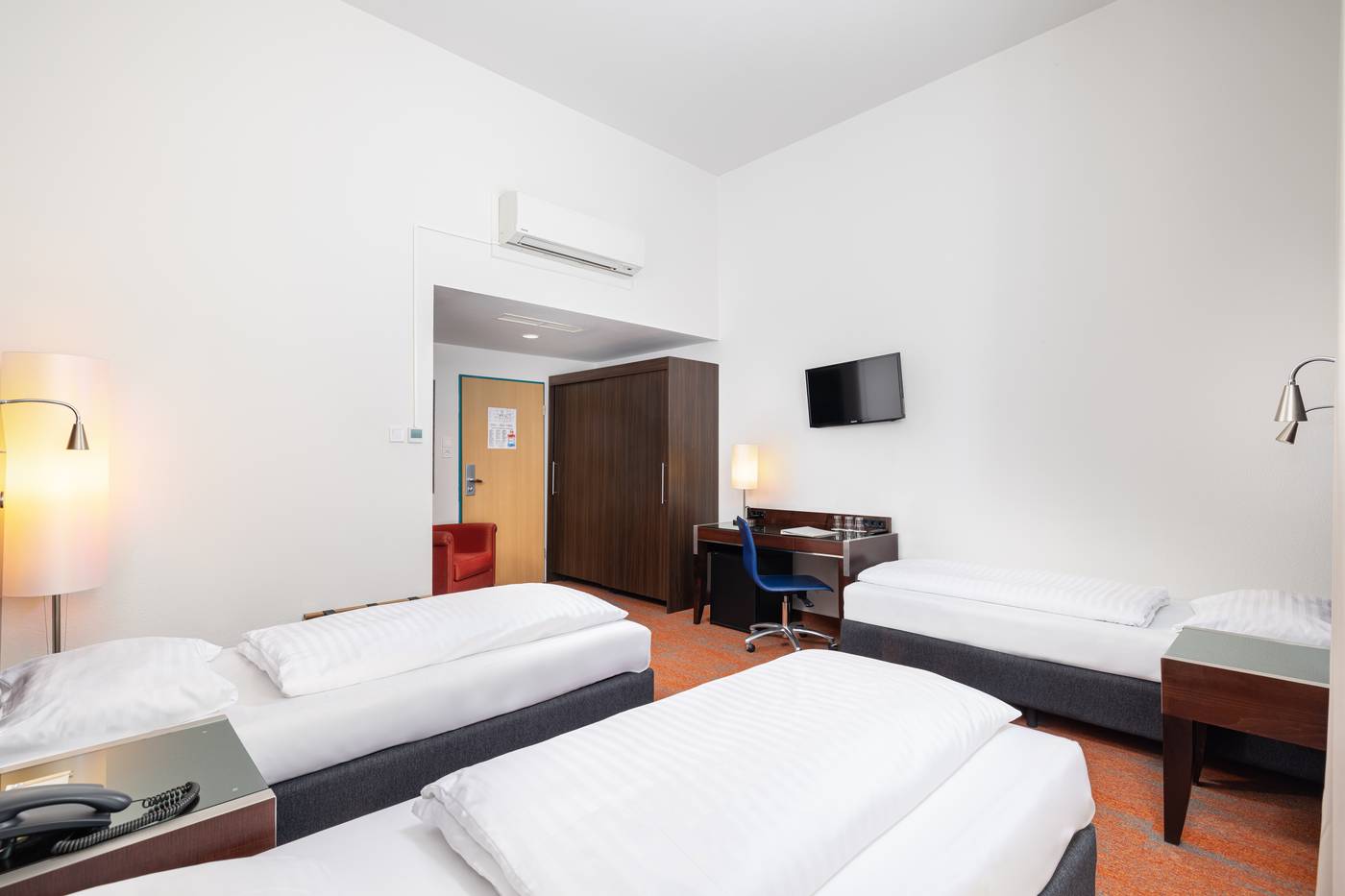 City-Hotel-Matyas-Room-17