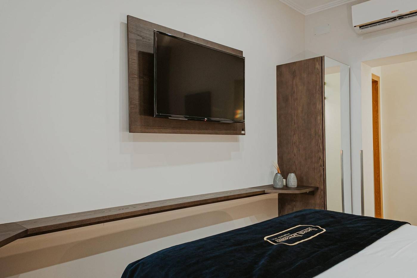 Seven-Dreams-Suites-Room-27