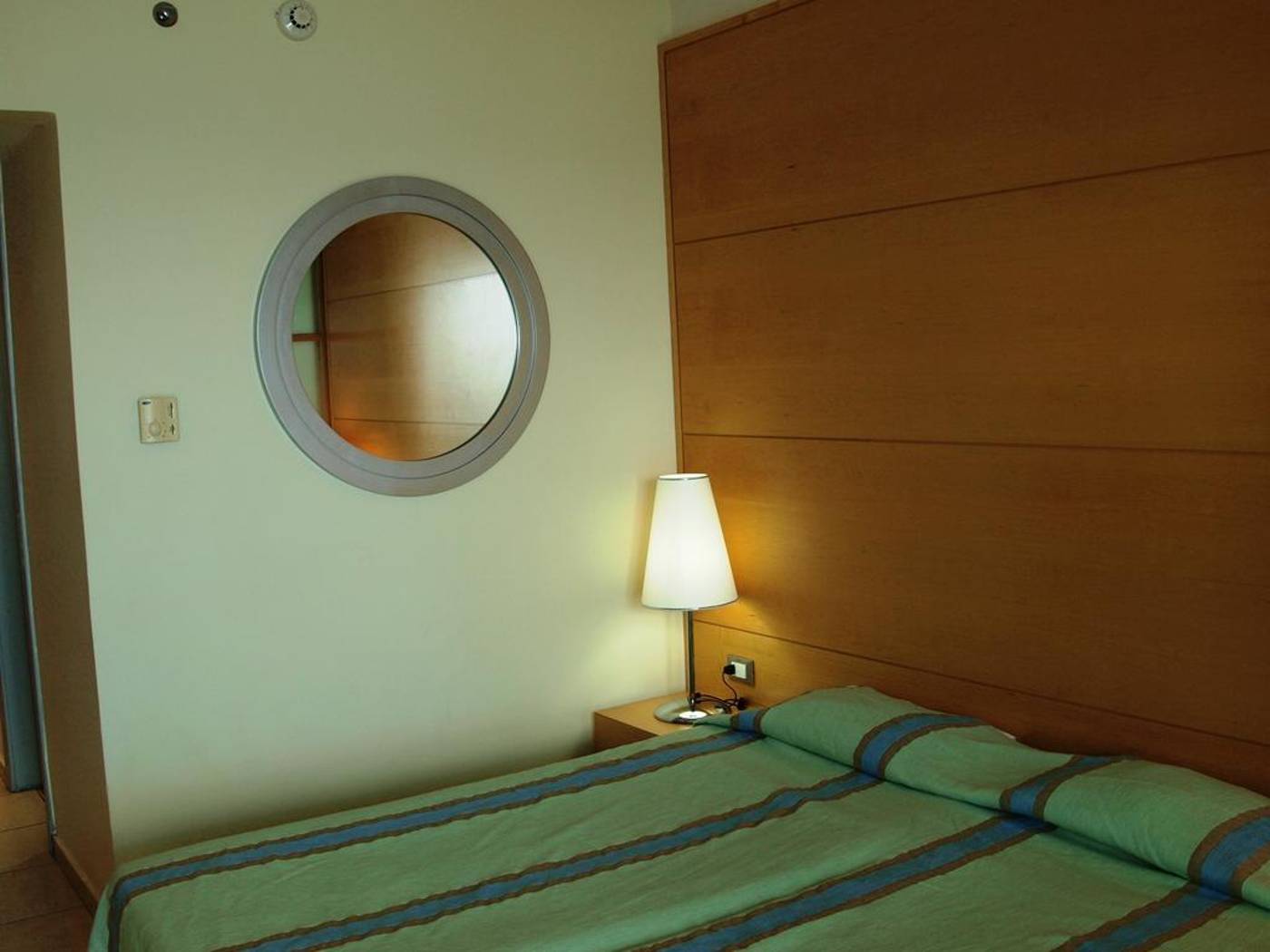 Calypso-Beach-Room-16