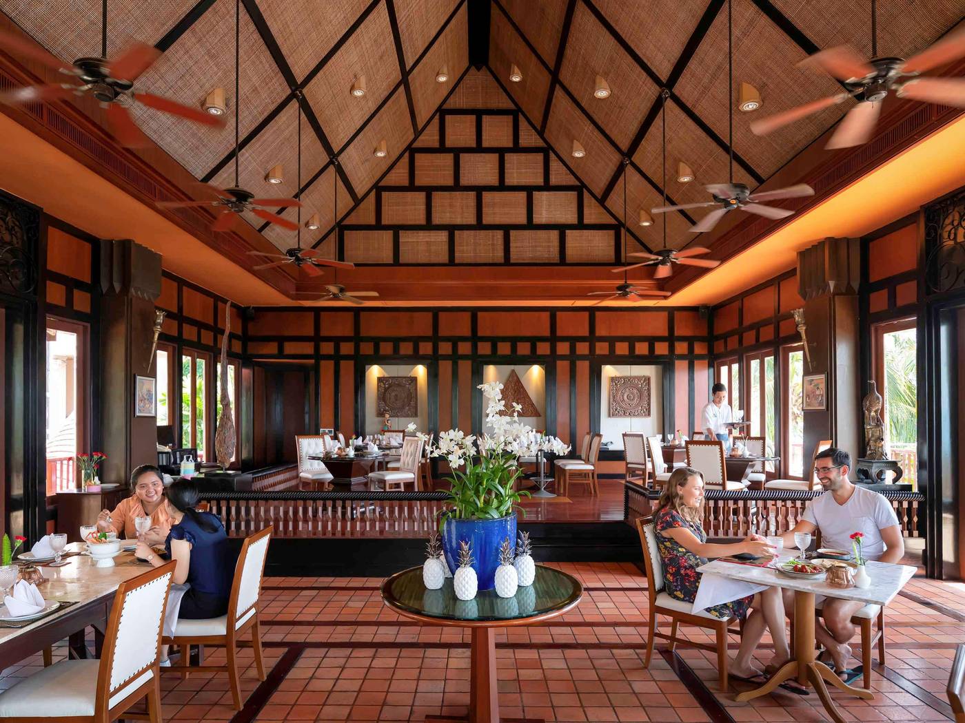 Novotel-Phuket-Resort-Restaurant-61