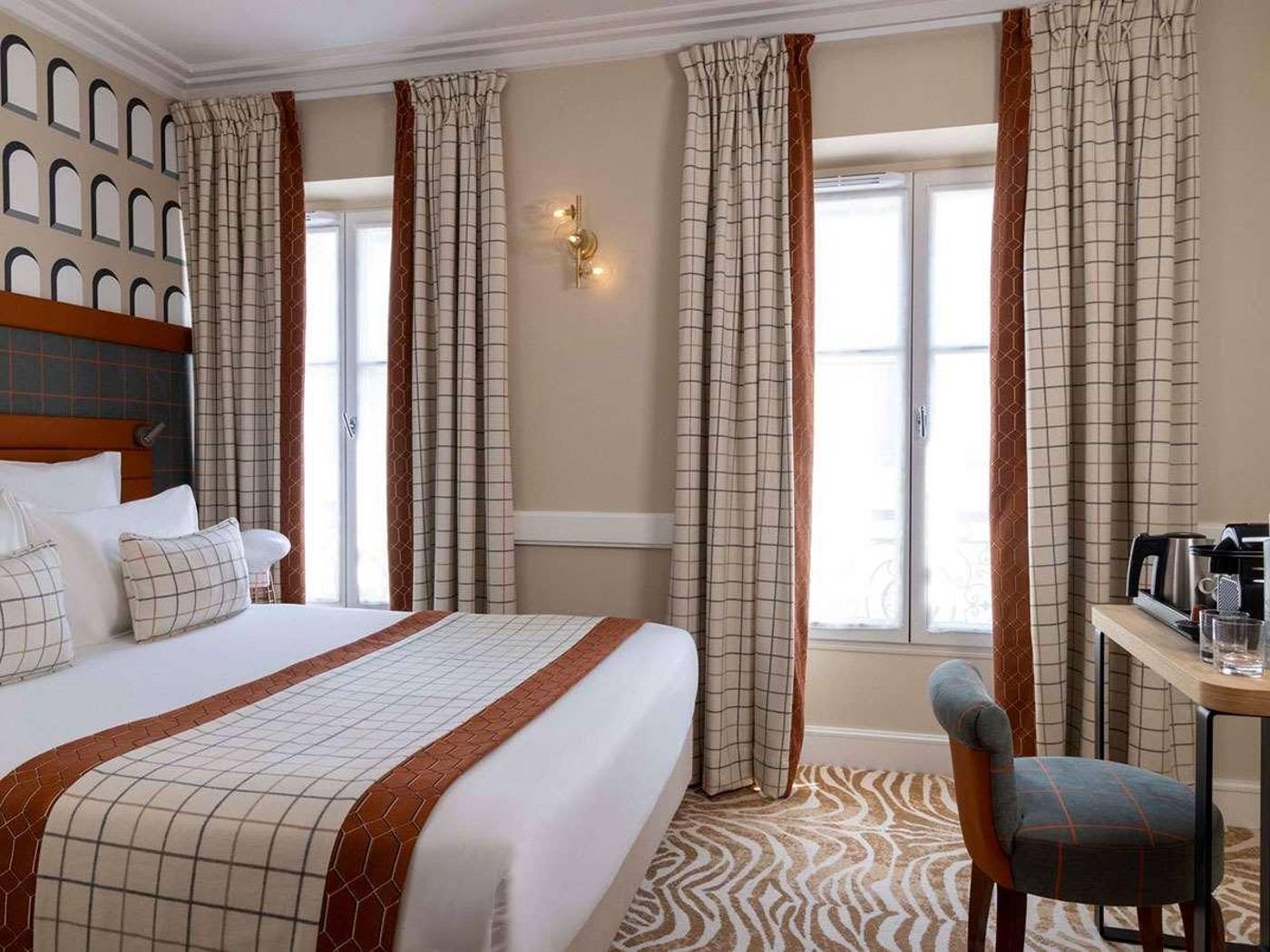 Hotel-Sleeping-Belle-Room-28