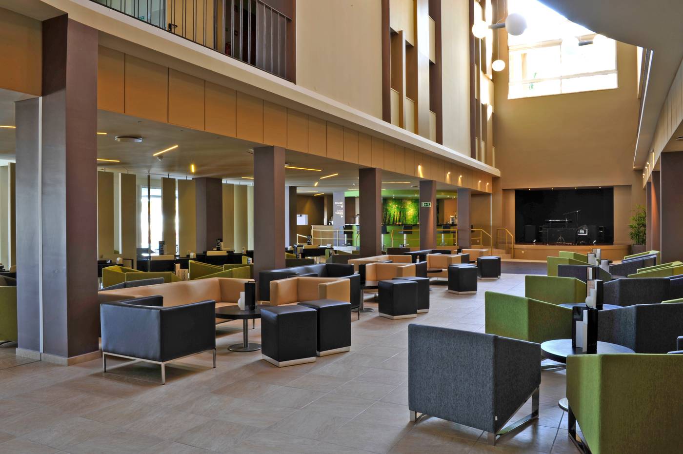 The-Views-Oasis-Lobby-39