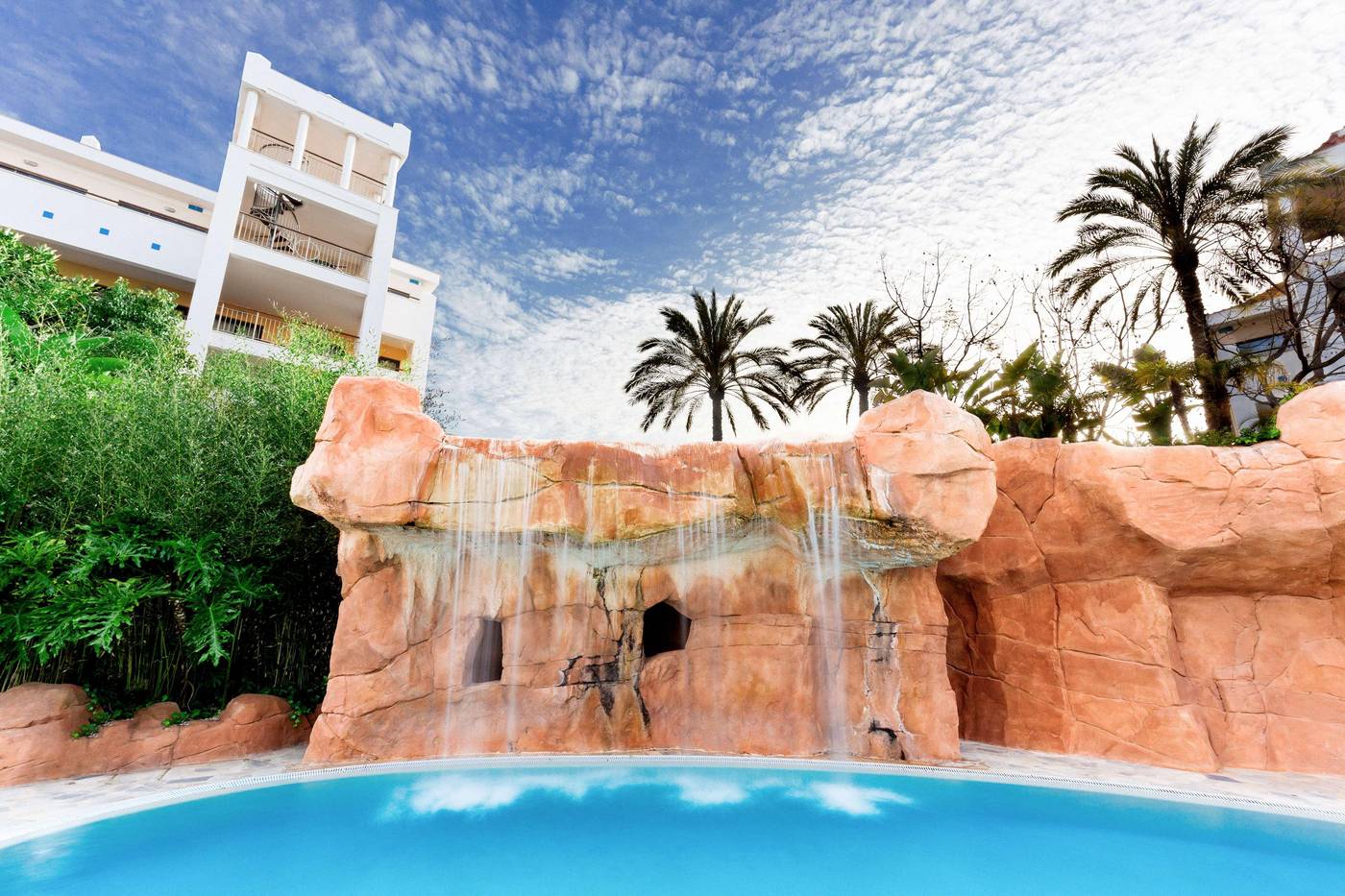 Hilton-Vilamoura-As-Cascatas-Golf-Resort---Spa-Pool-13