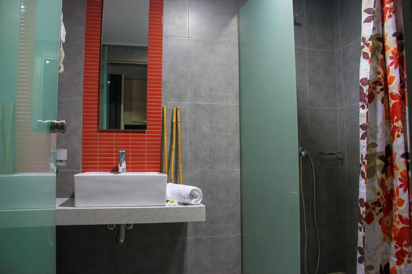 Malibu-Boutique-Room-43