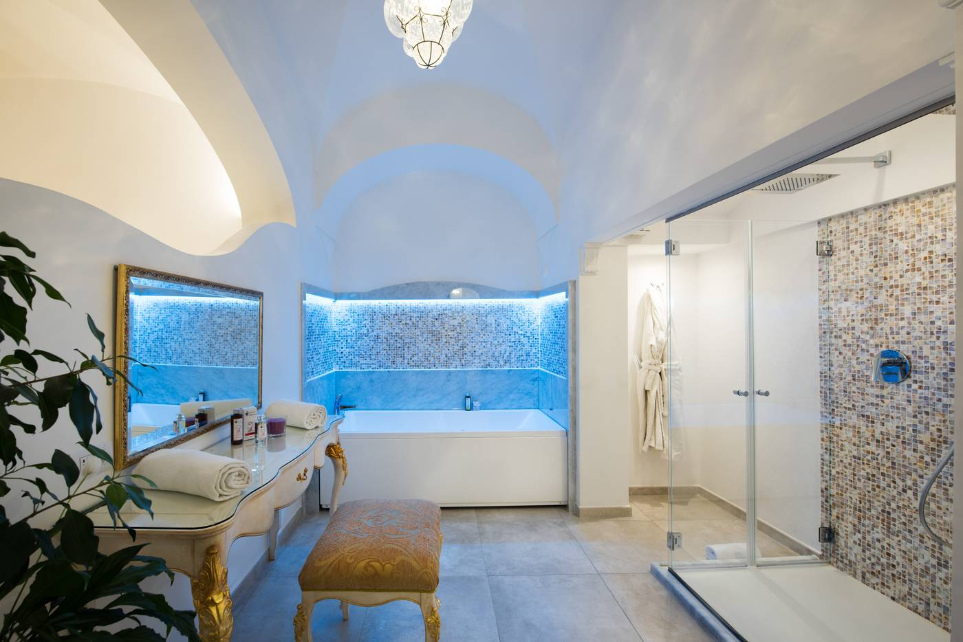 Hotel-Villa-Gabrisa-Room-23