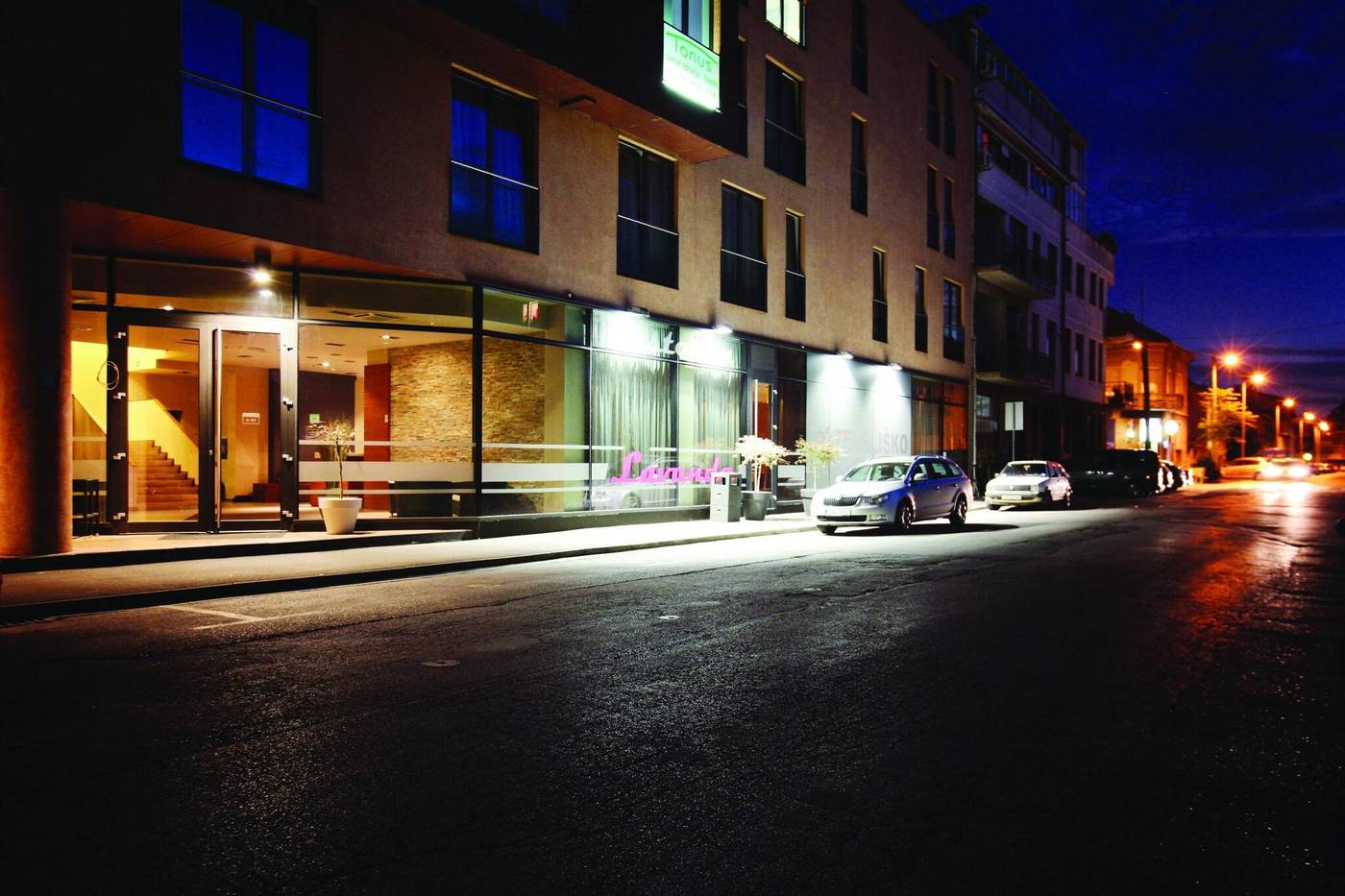 Slisko-Croatia-Zagreb-General view-7