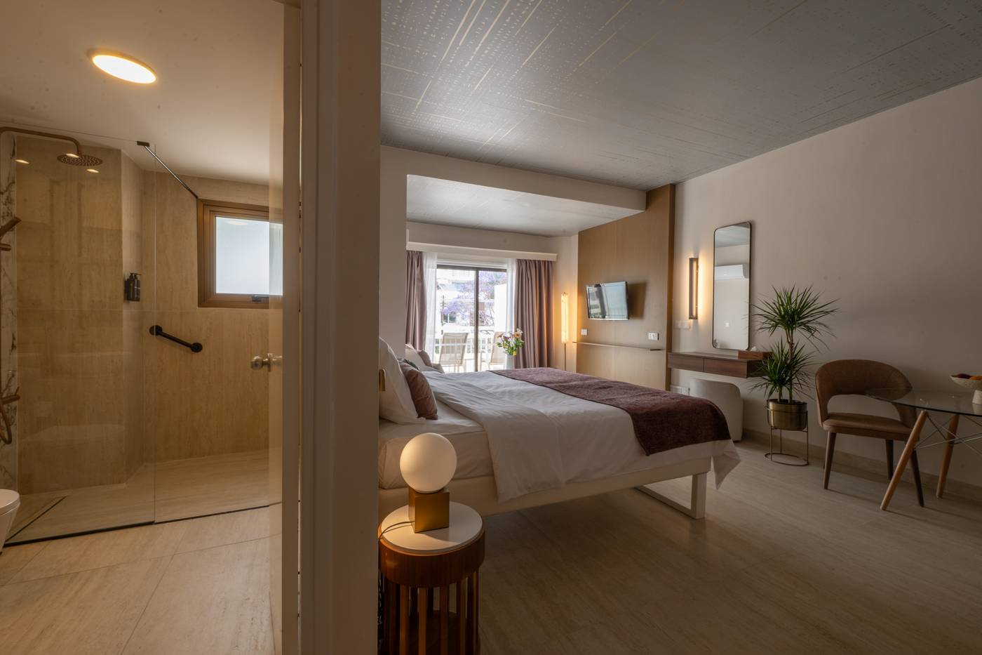 King-Jason-Paphos---Designed-for-Adults-Only-Room-36