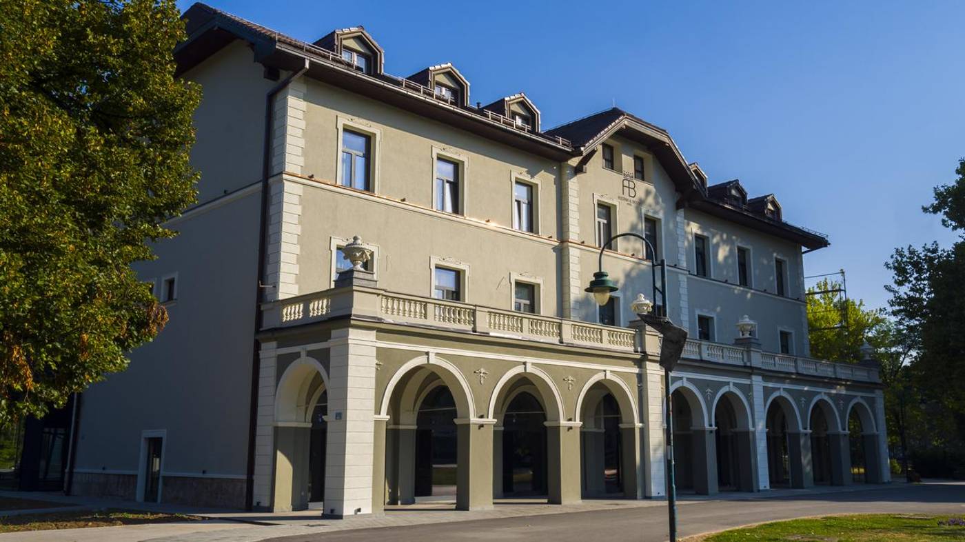 Hotel Austria & Bosna-Bosnia & Herzegovina-Sarajevo-General view-9