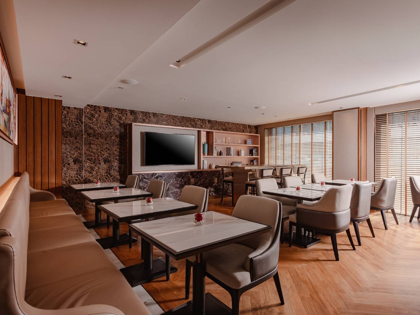 Aira-Hotel-Bangkok-Restaurant-18