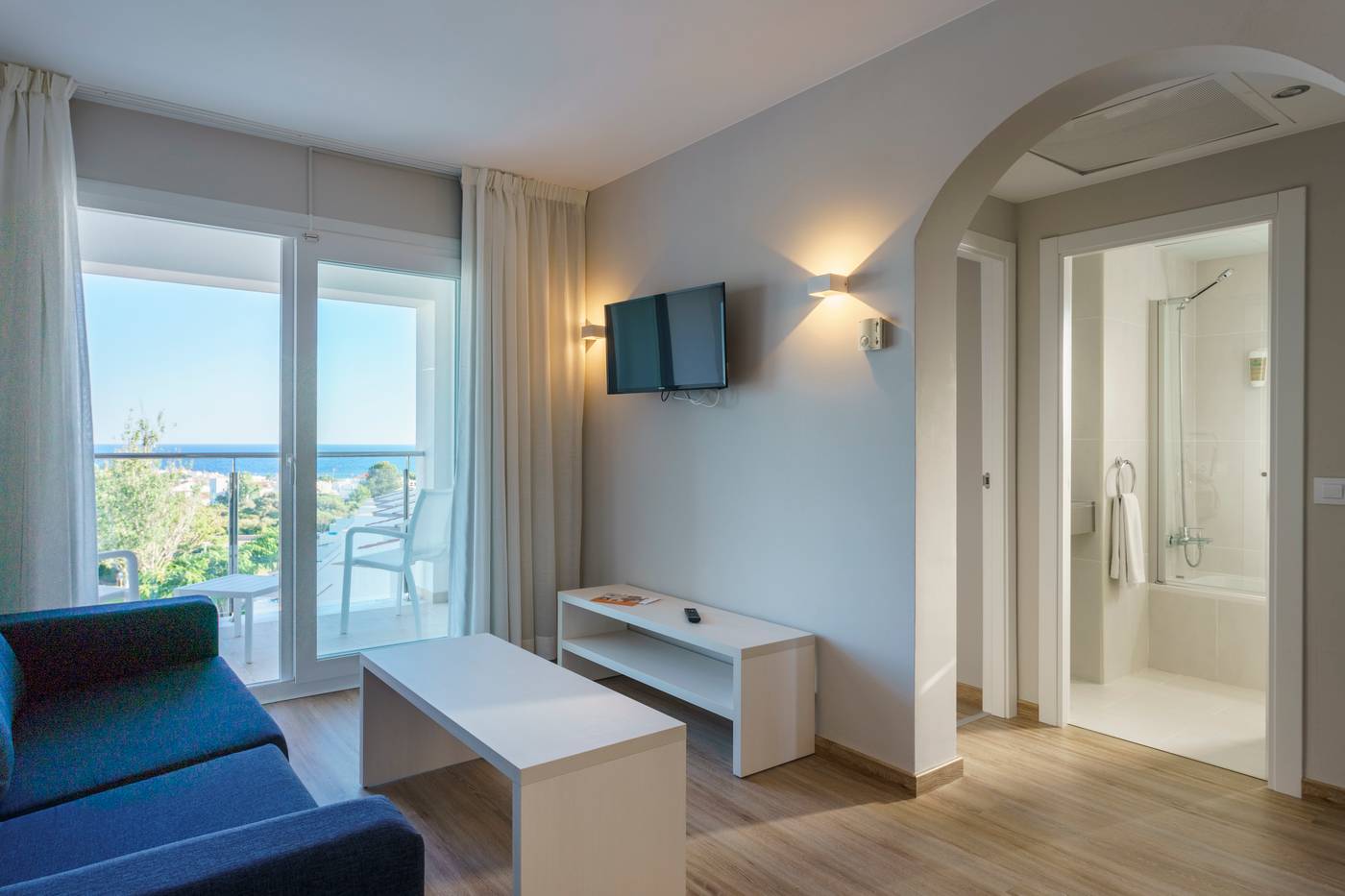 MINURA-SUR-MENORCA---WATERPARK-Room-24