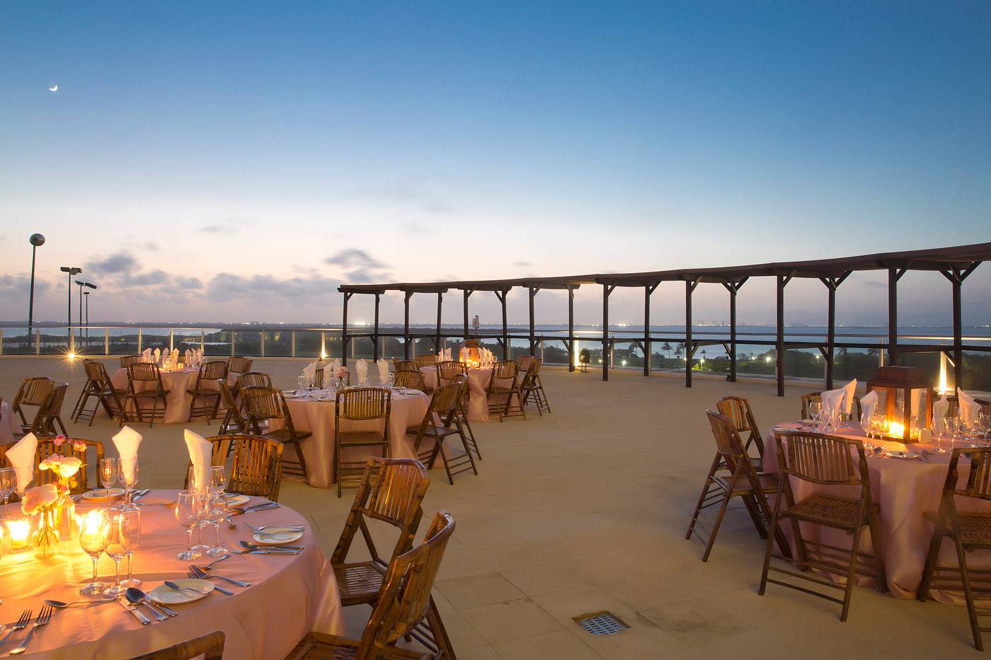 Seadust-Cancun-Family-Resort-Terrace-113