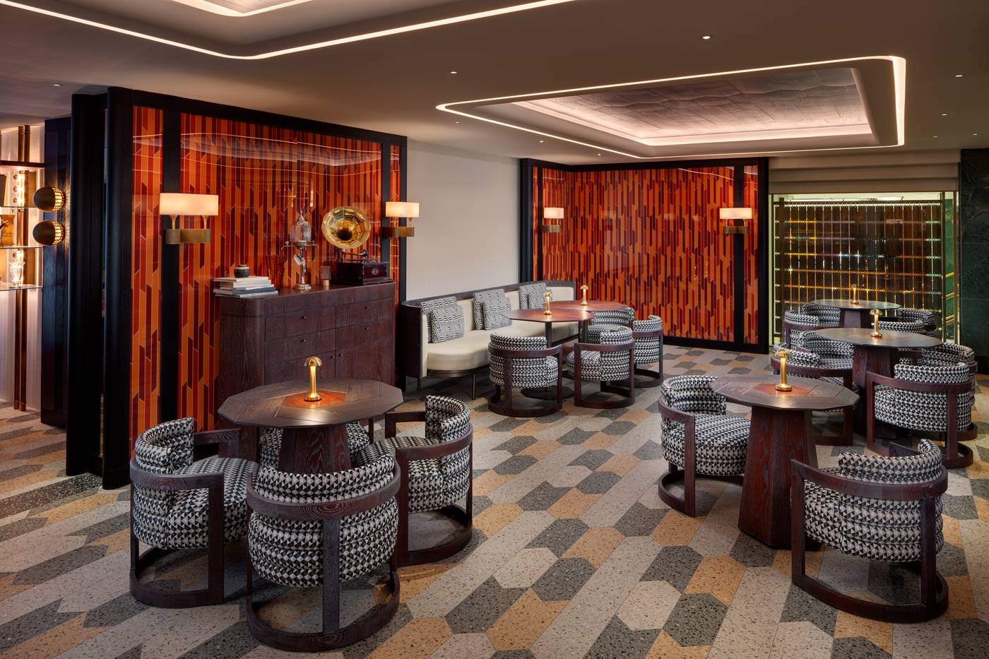 Almanac-X-Alcron-Prague-Bar-7