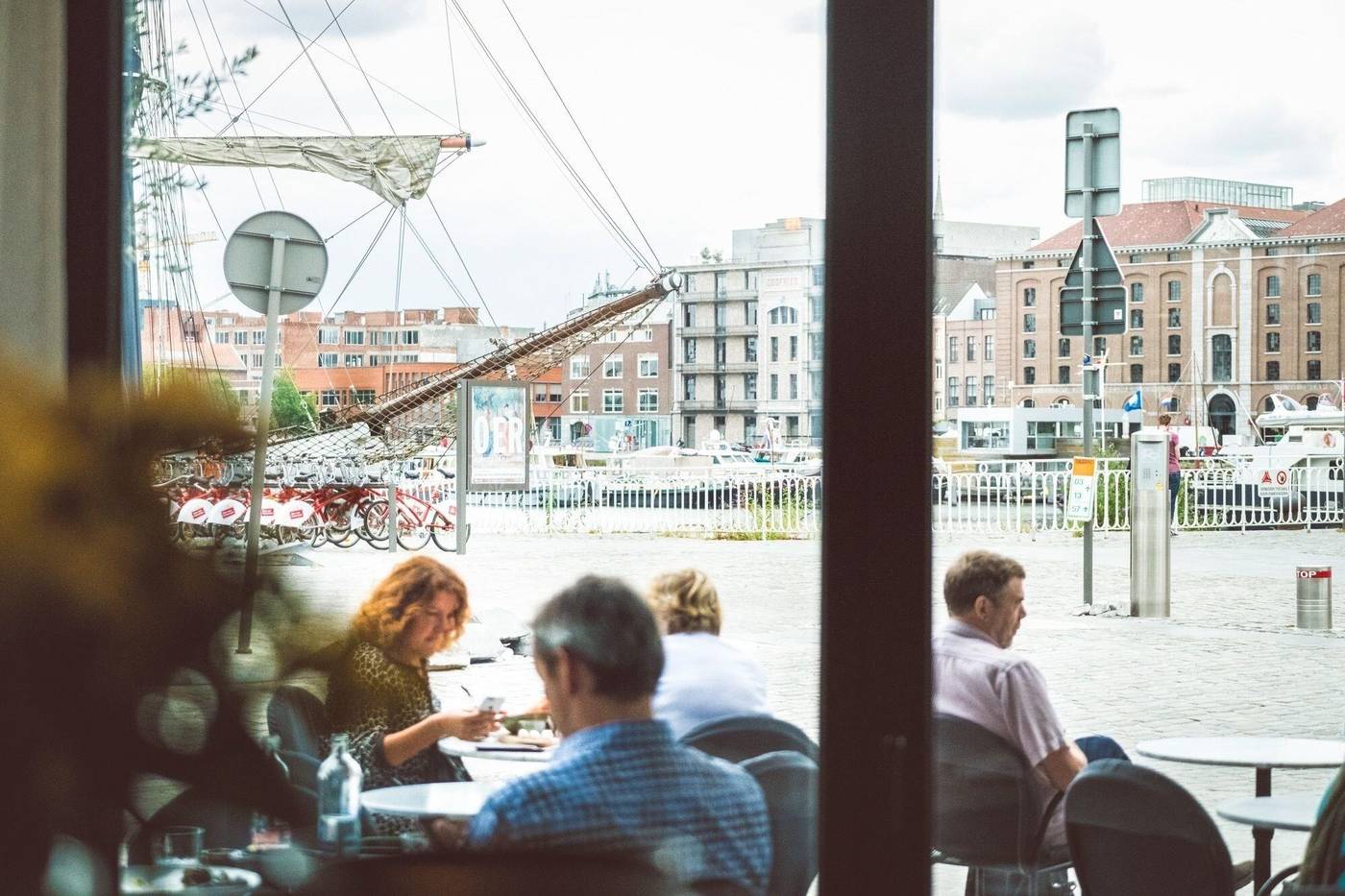 U Eat & Sleep Antwerp-Belgium-Antwerp-General view-6