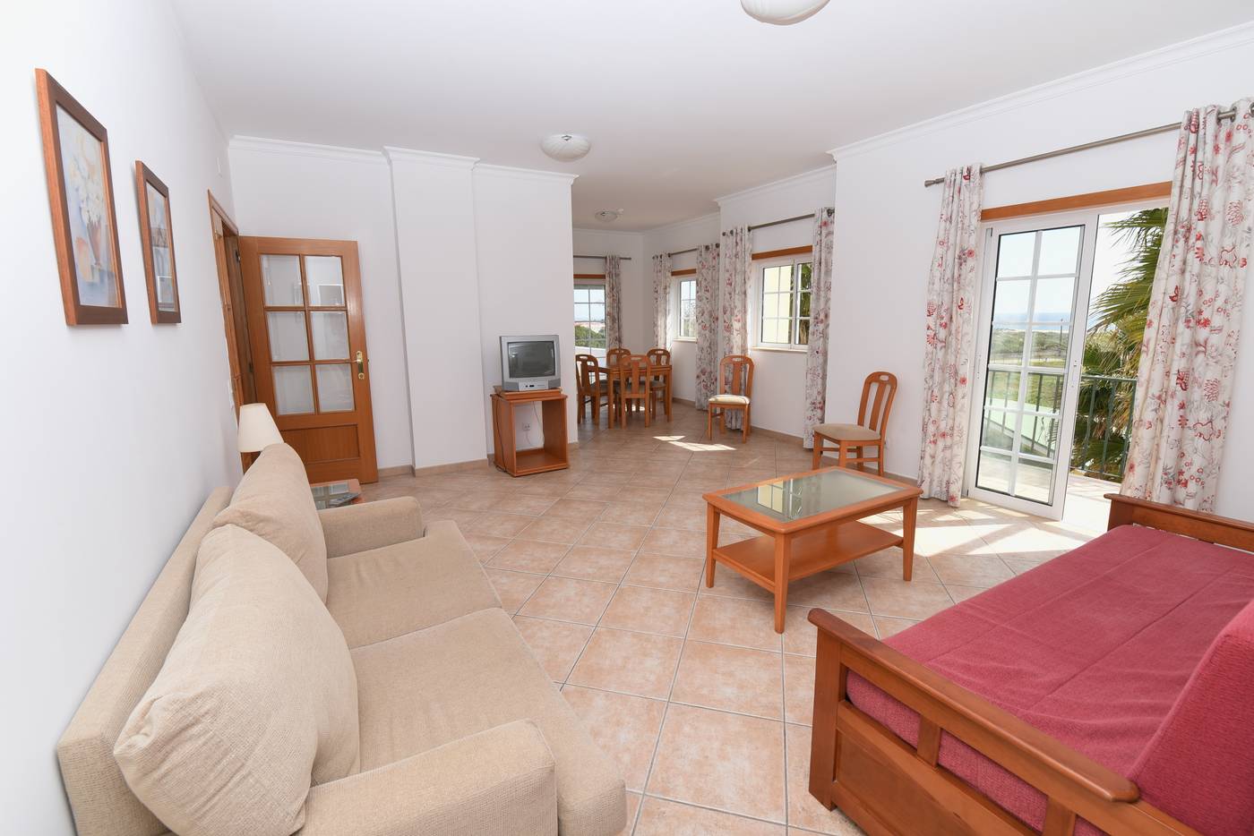 Real-Lota-Room-29