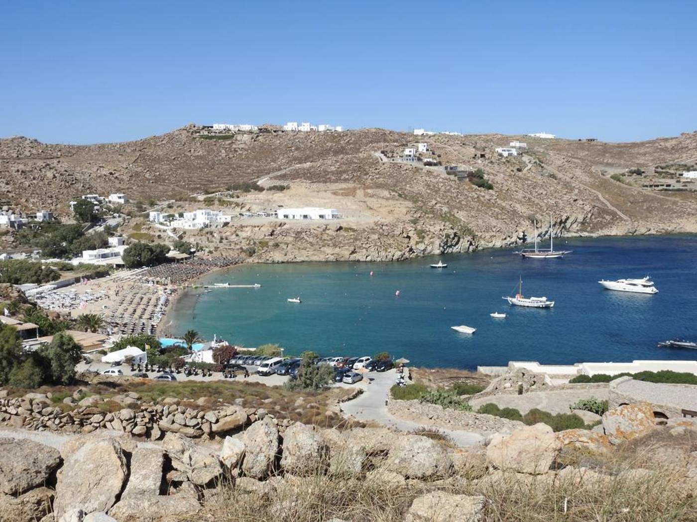 Super-Paradise-Hotel-Lobby-53