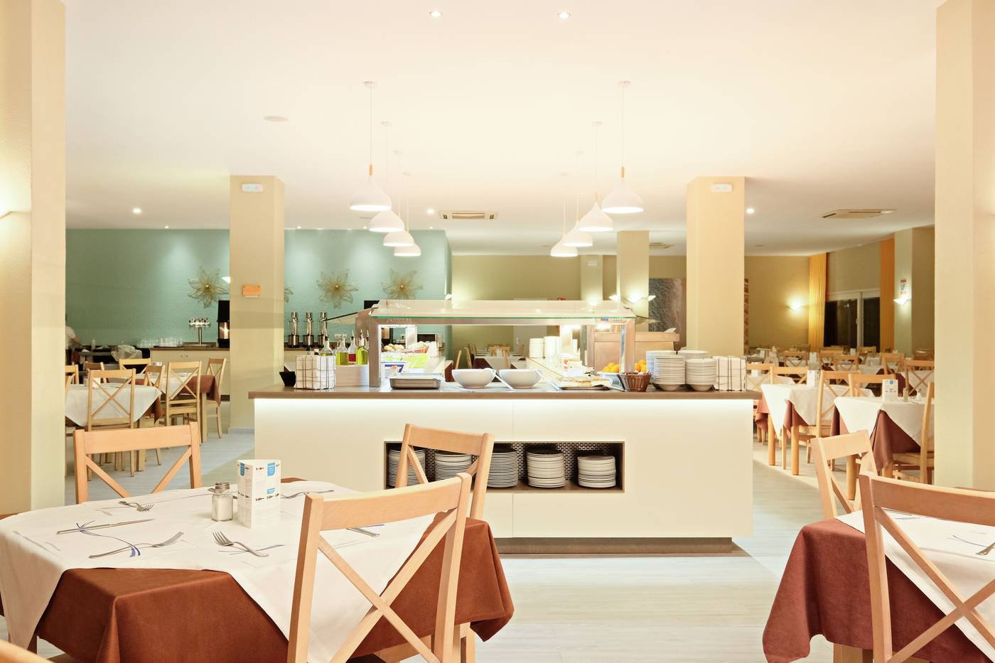 Azuline-Hotel-Pacific-Restaurant-26