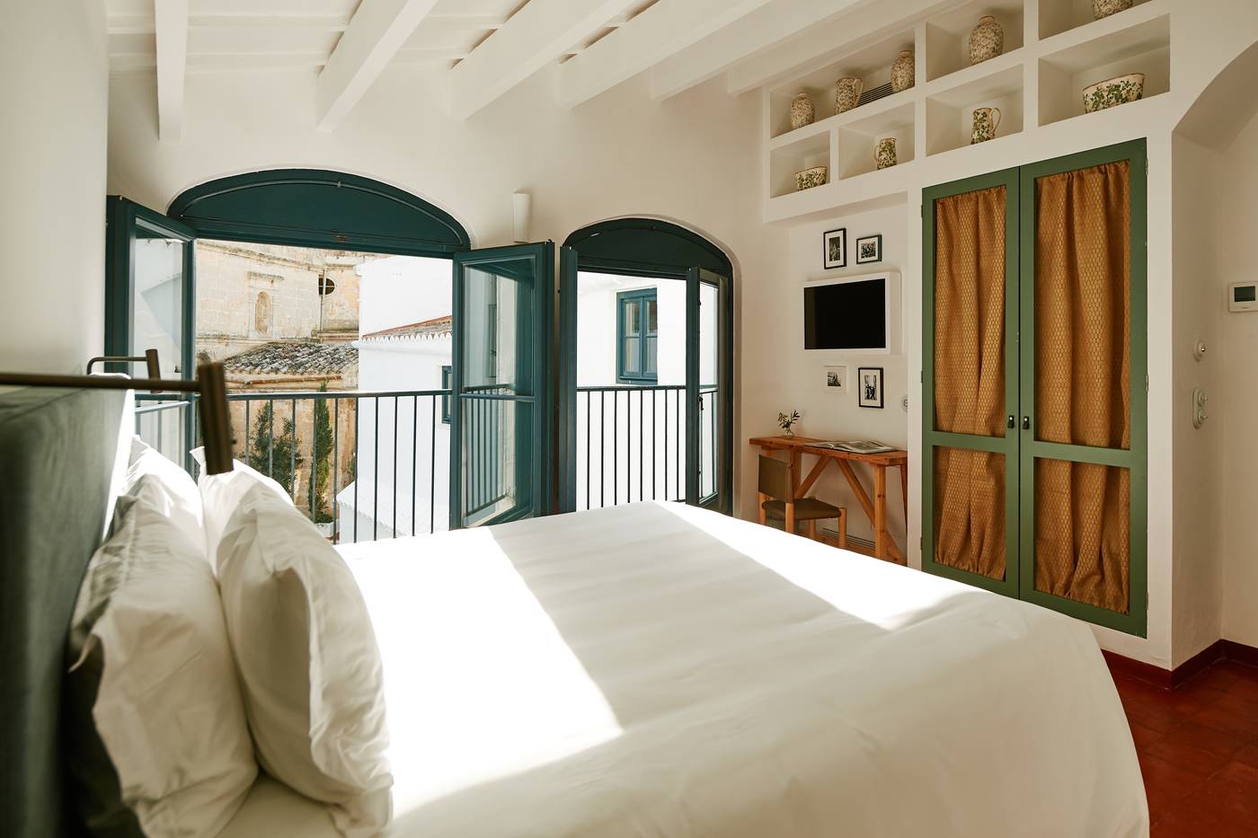 Can-Faustino-Room-24