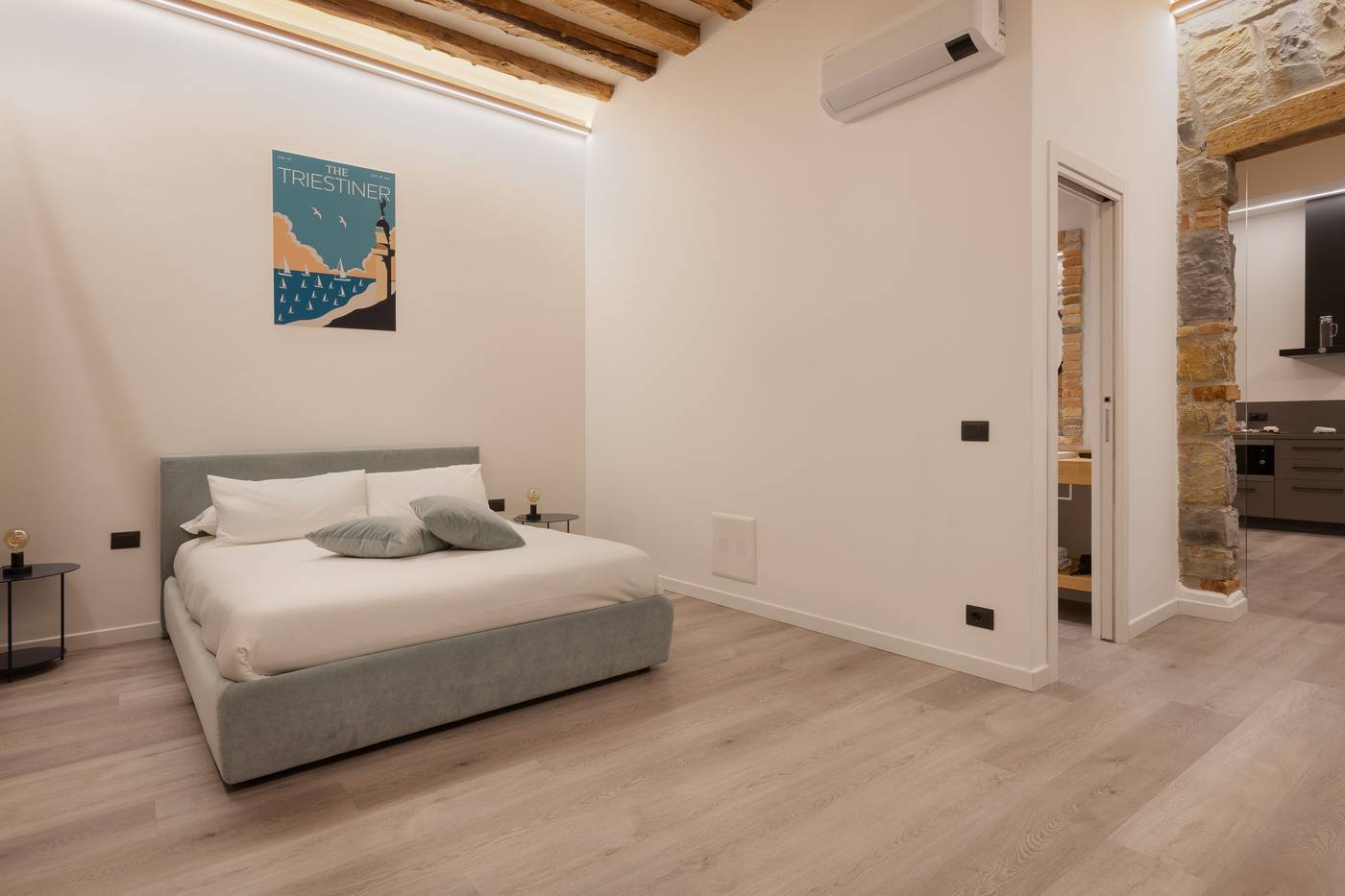 San Nicolò Suites Srl-Italy-Trieste-Room-8