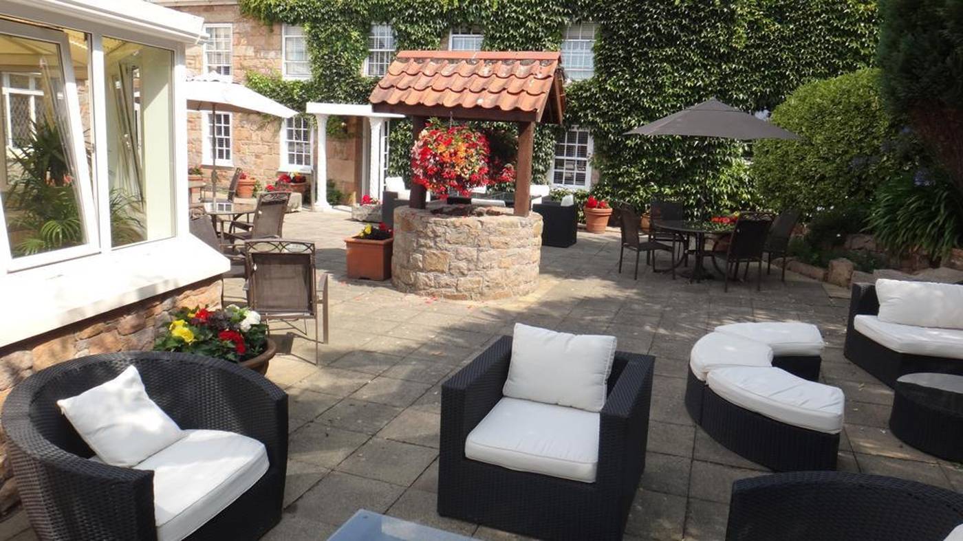 La-Place-Hotel-Terrace-15