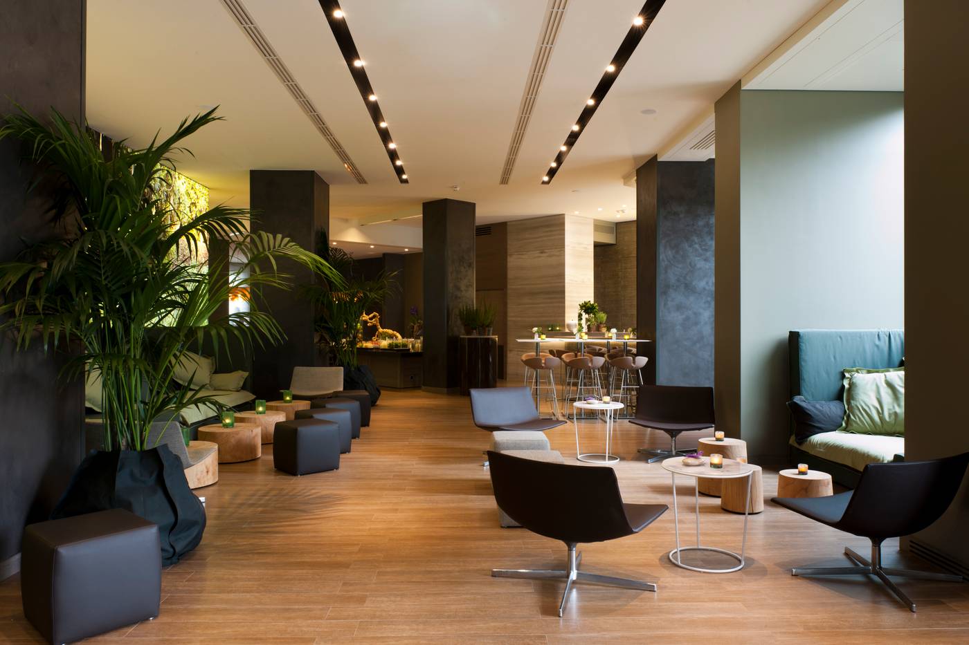 Starhotels-E-c-ho-Milano-Lobby-2