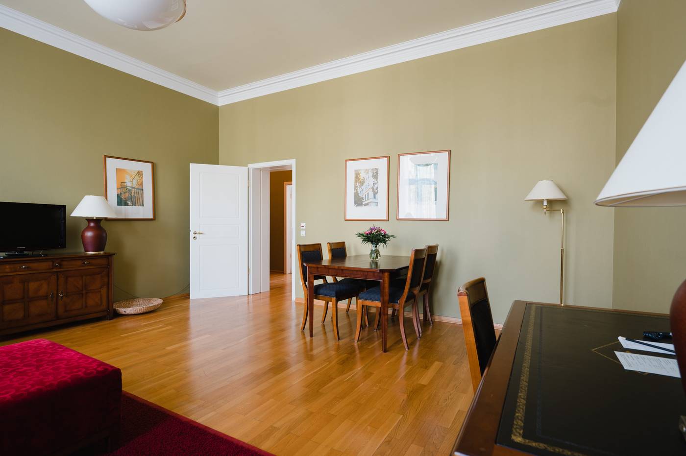 Louisa-s-Place-Room-17