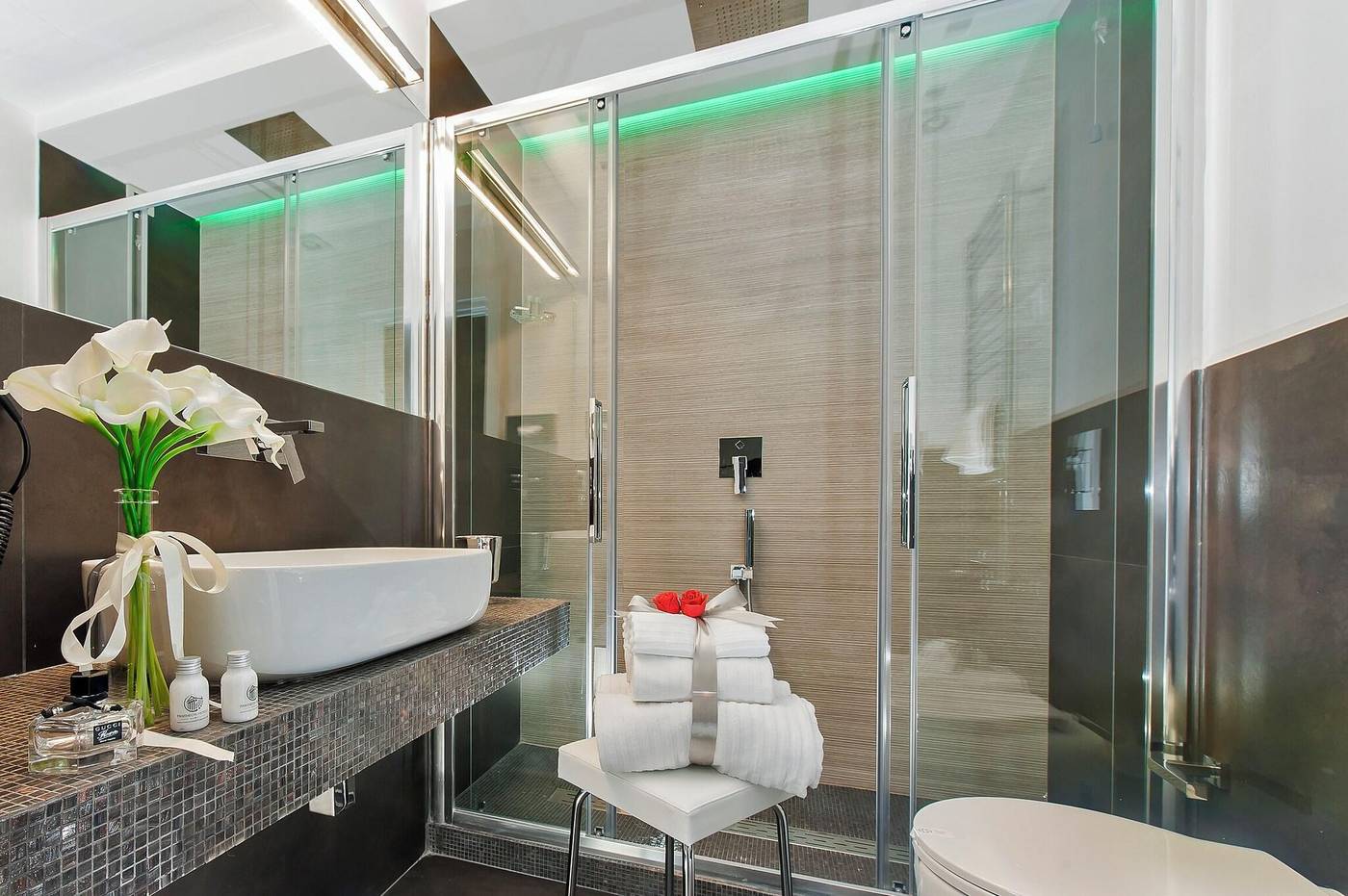 Vatican-Style-Room-34