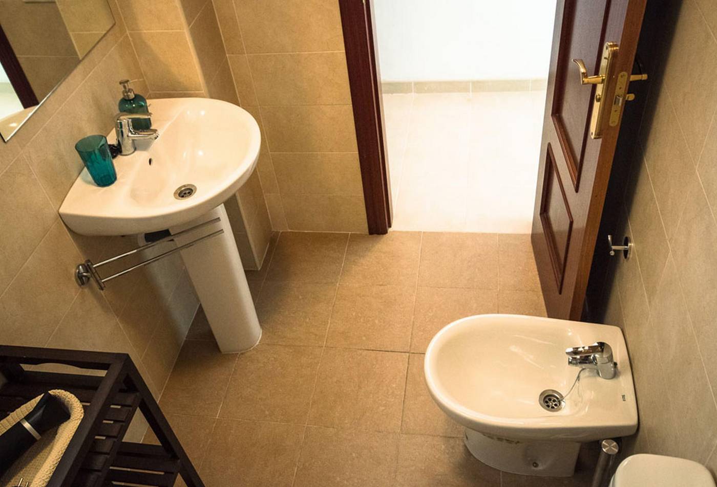 Holidays2Malaga-Studios-Mena-Room-19