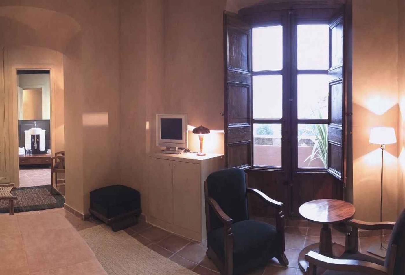 Gran-Claustre-Room-18