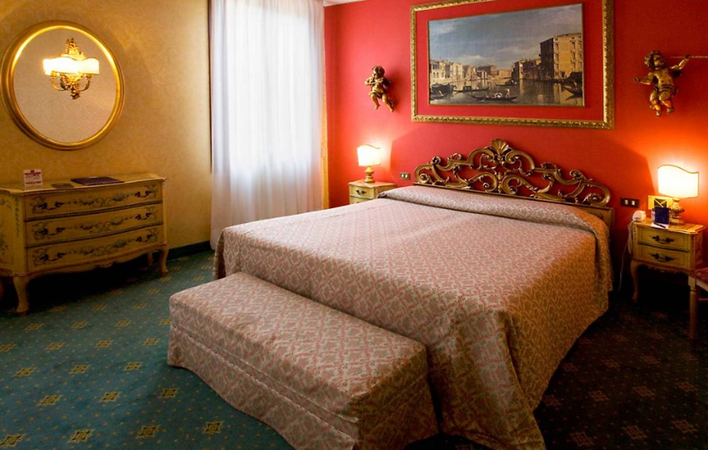 Amadeus-General-view-23