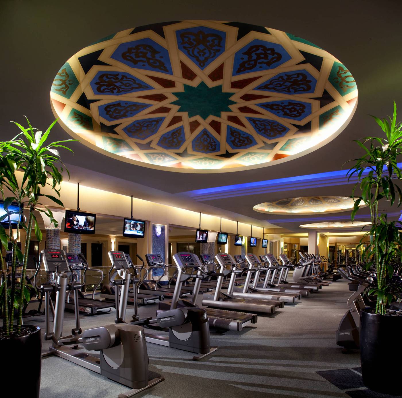 Jumeirah-Al-Qasr--Sports-and-Entertainment-64