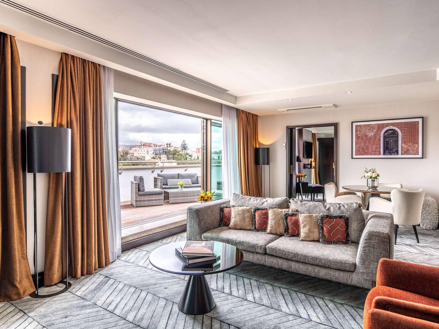 Sofitel-Lisbon-Liberdade-Room-8
