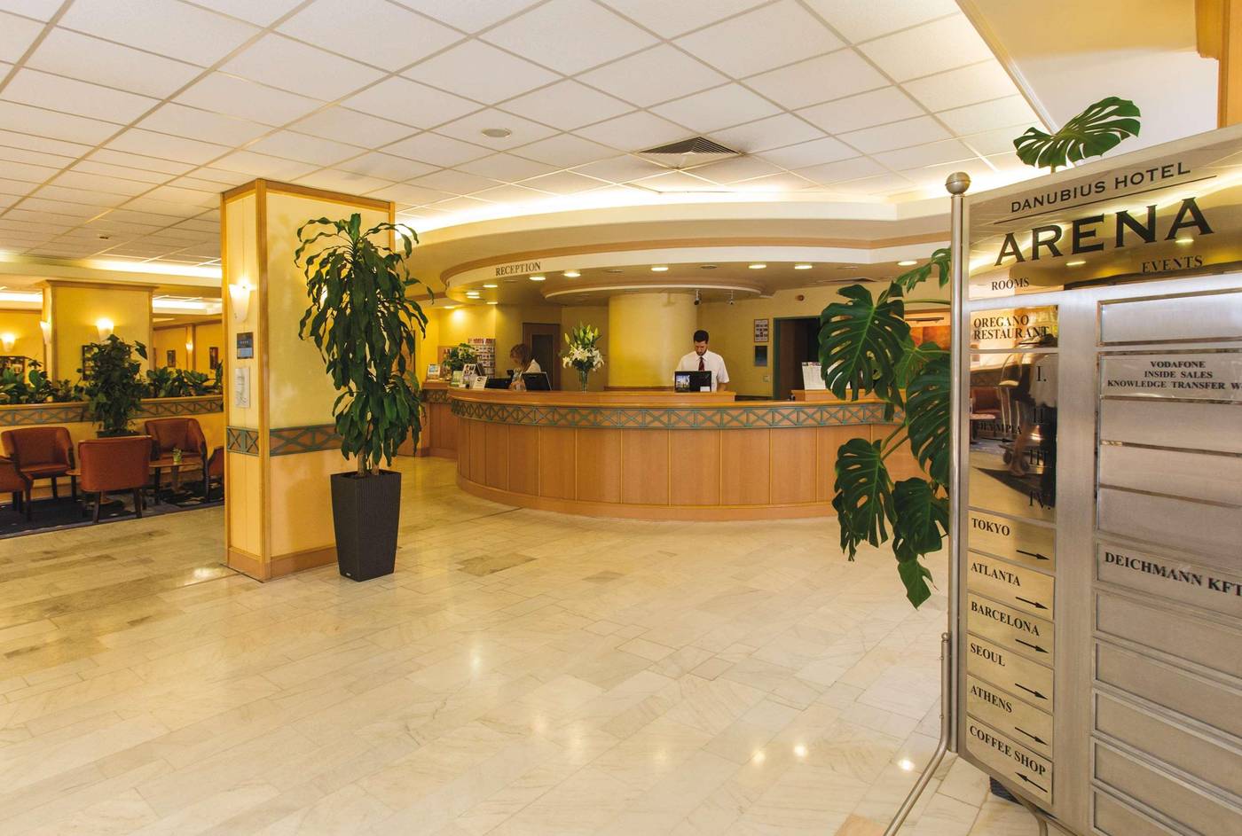 Danubius-Hotel-Arena-Lobby-15