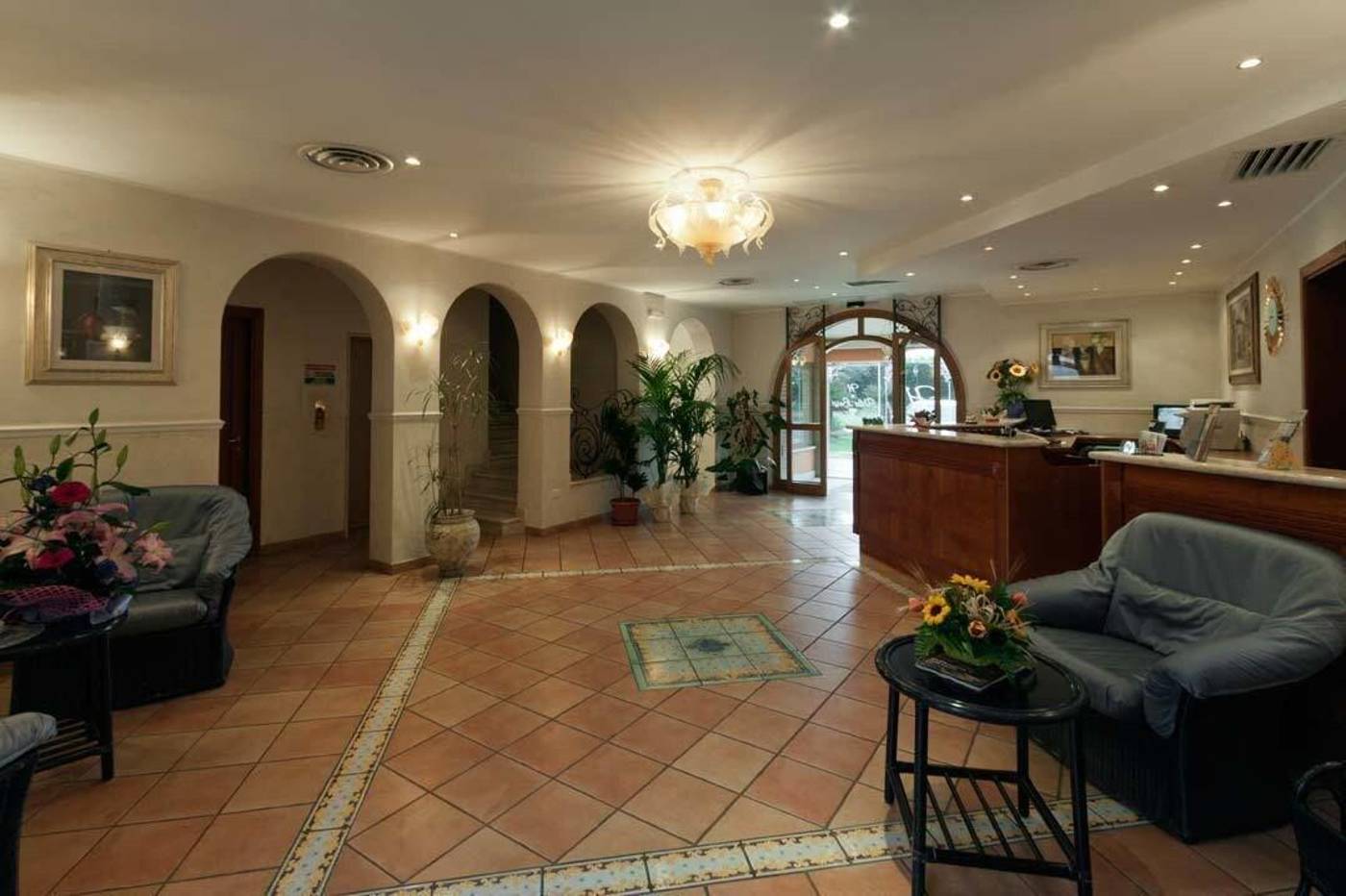 Hotel Villa Luigi-Italy-MARTINSICURO-Lobby-9