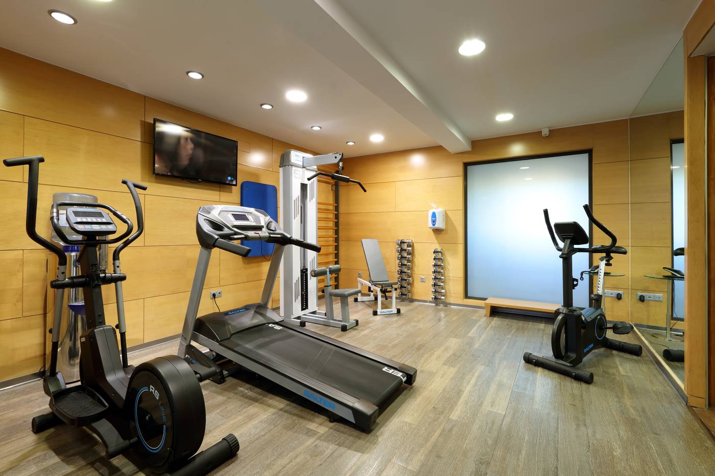 Abba-Centrum-Alicante-Sports-and-Entertainment-62