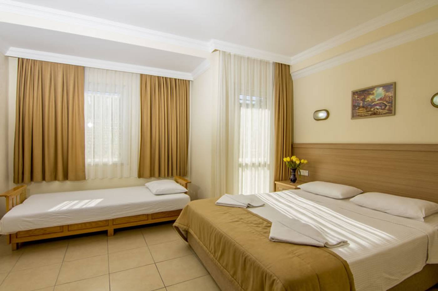 Hotel-Karbel-Sun-Room-32