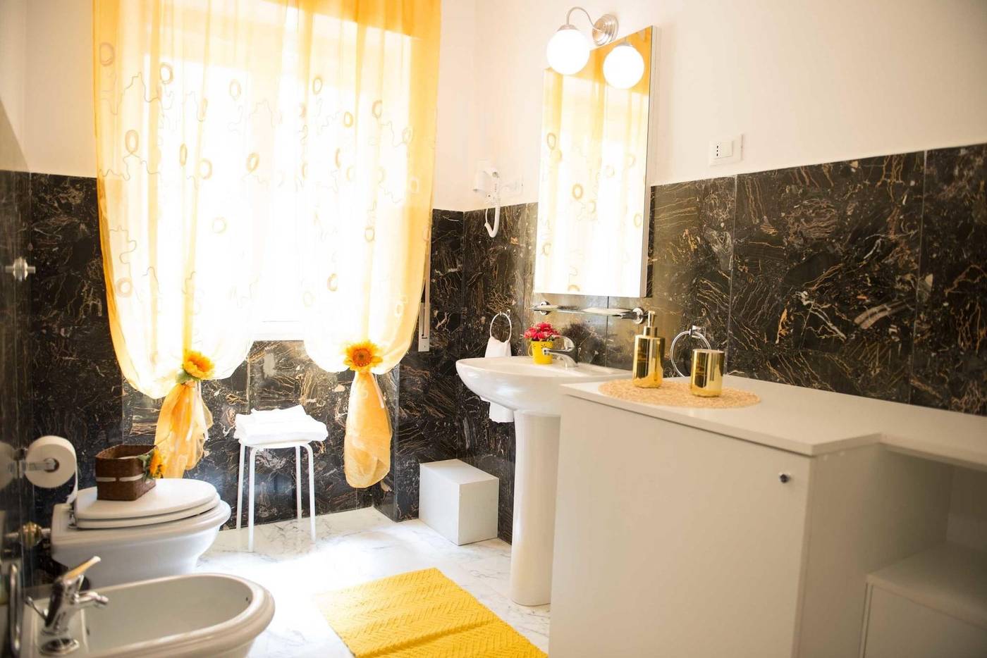 Authentic-Sweet-Home-Room-29