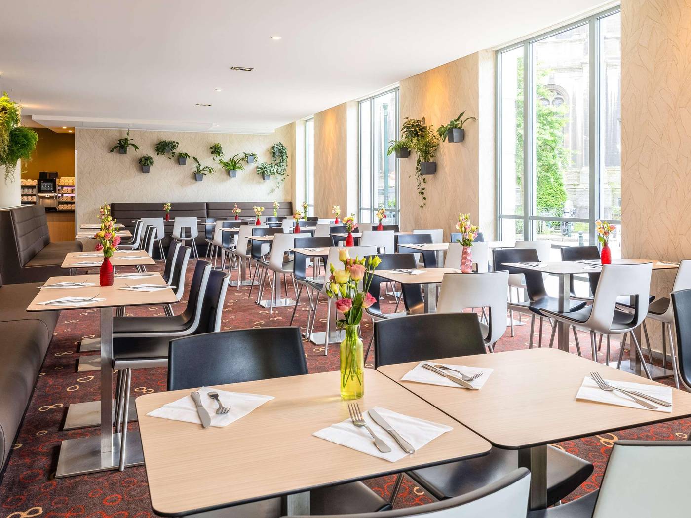 Novotel-Brussels-City-Centre-General-view-17