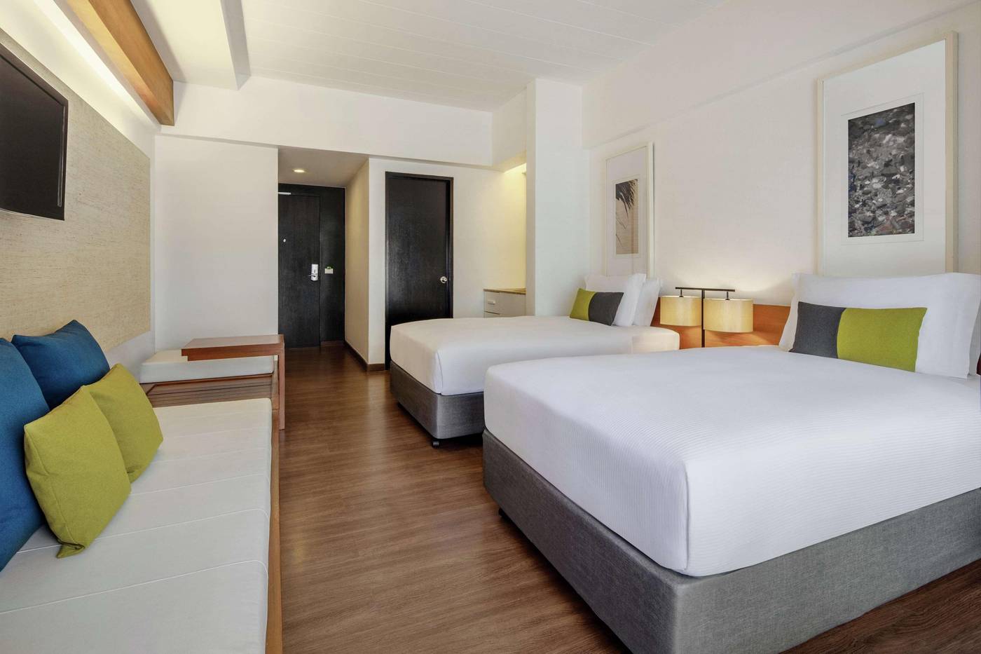 Banthai-Beach-Resort---Spa-Room-19