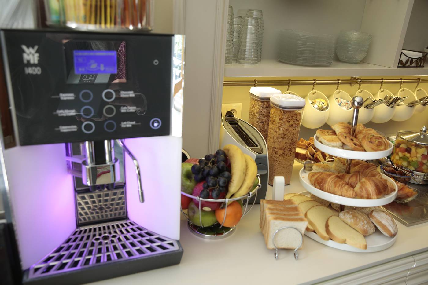 Le-Dauphin-Restaurant-38