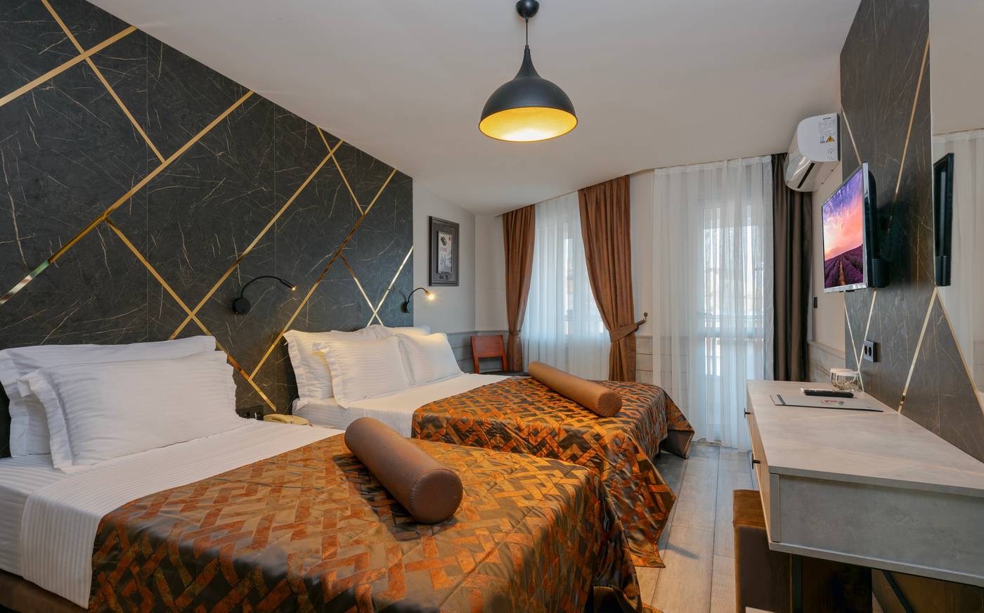 Monart-City-Hotel-Room-13