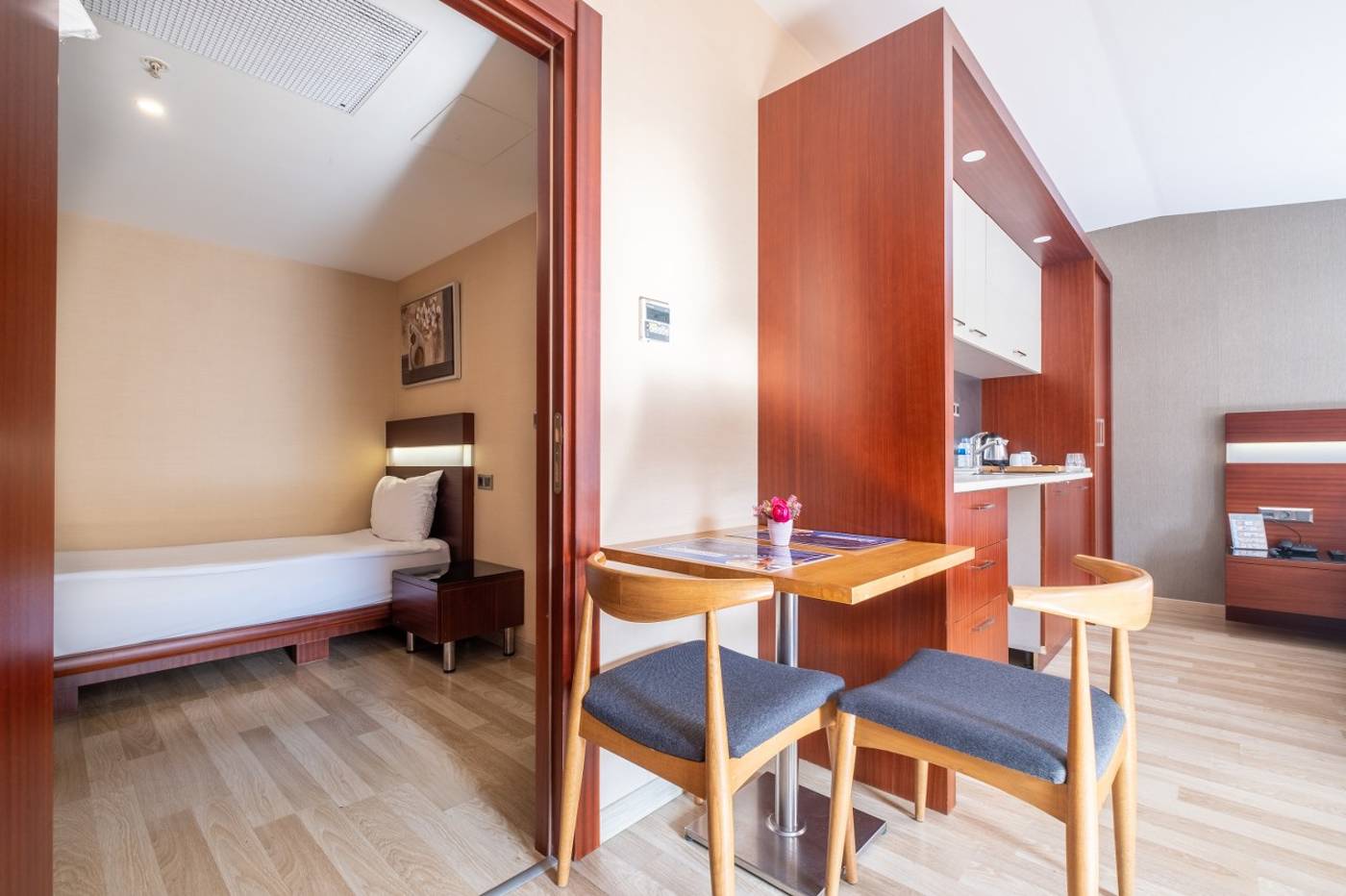 Park-by-Clover-Hotel-Room-15