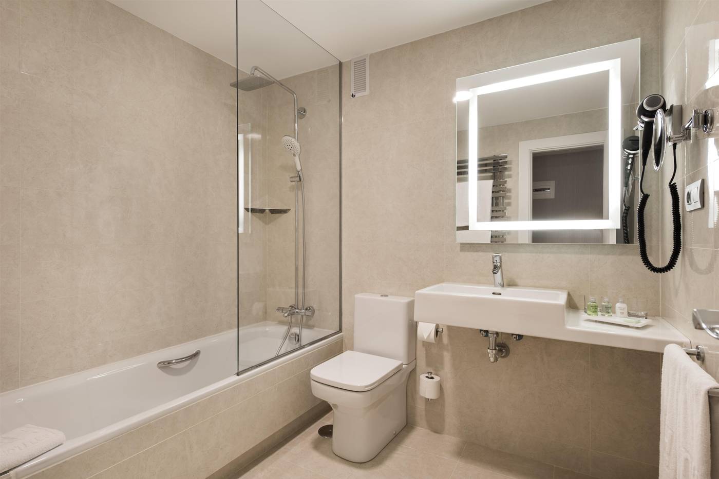 NH-Madrid-Chamberi-Room-29