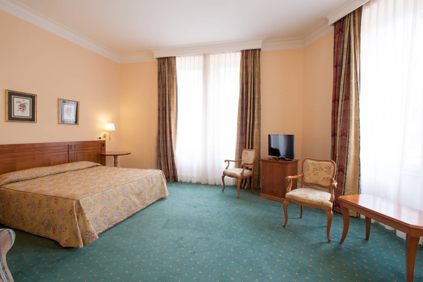 Ateneo-Garden-Palace-Room-17