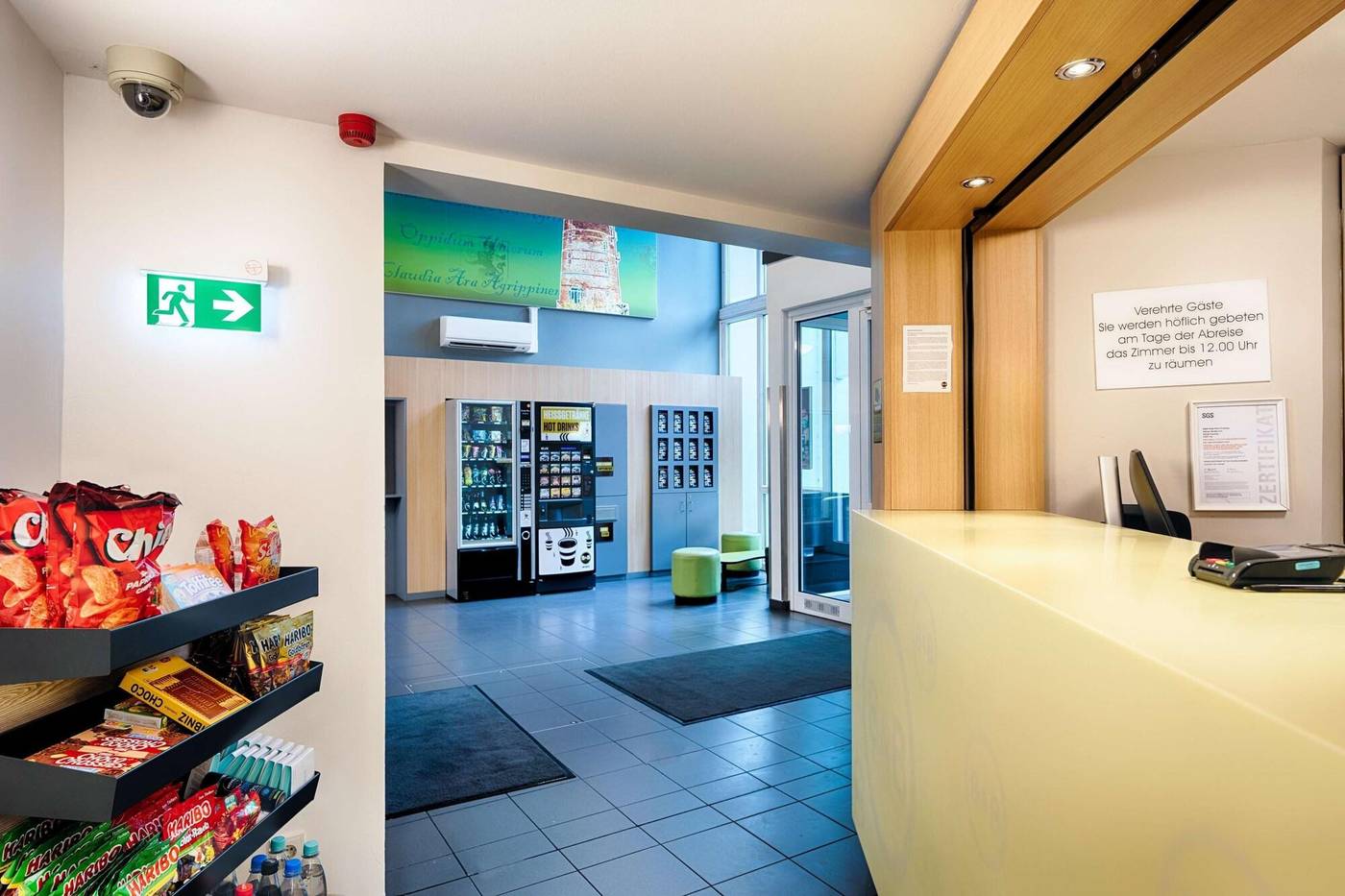 B-b-Hotel-Koln-frechen-Lobby-9