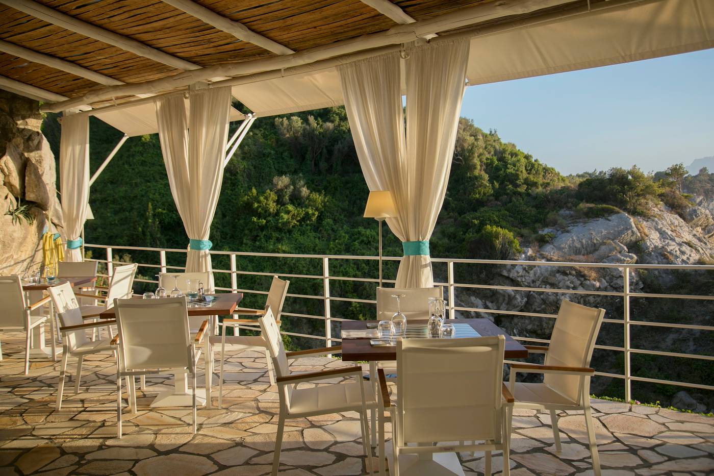 Delfino-Restaurant-80