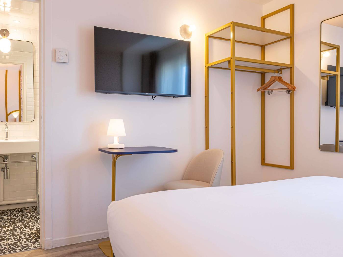 Ibis-Styles-Paris-Cambronne-Room-25