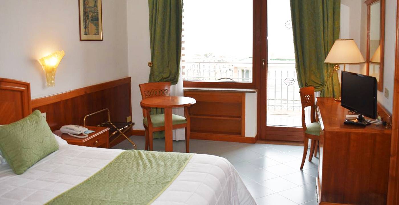Grand-Hotel-Cesare-Augusto-Room-19
